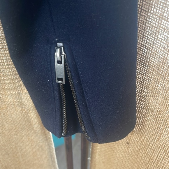 ‎Jacket - Picture 12 of 12